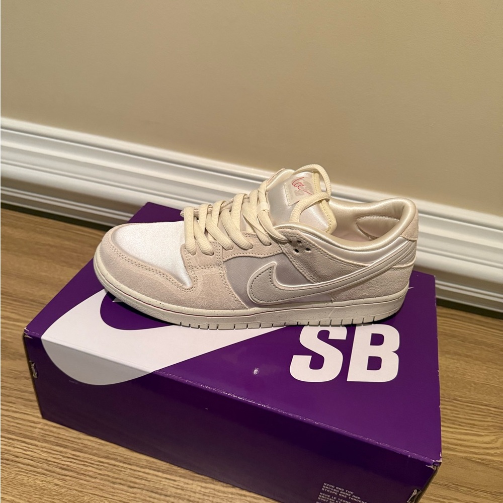 Nike SB City of Love New Size 9.5